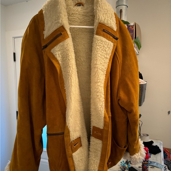 Vintage shearling coat - Picture 1 of 2